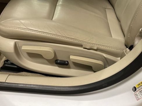 Used 2010 Chevrolet Impala LT w/ Luxury Edition Package FWD image 14