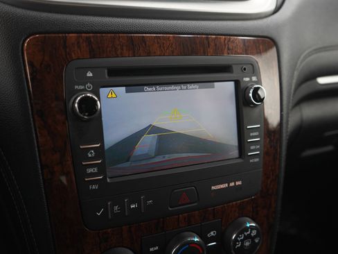 Used 2013 Chevrolet Traverse LT AWD/4WD image 22
