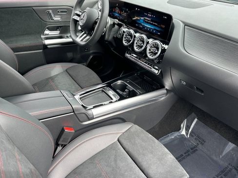 New 2026 Mercedes-Benz GLA 35 AMG 4MATIC image 26
