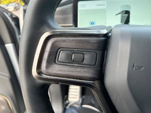 Used 2024 Rivian R1S Adventure image 17