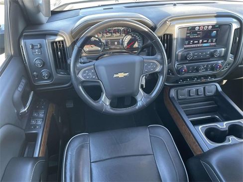 Used 2018 Chevrolet Silverado 2500 High Country image 13