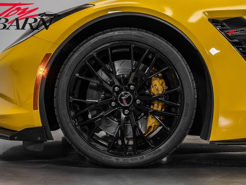 Used 2015 Chevrolet Corvette Z06 w/ 2LZ Preferred Equipment Group image 23