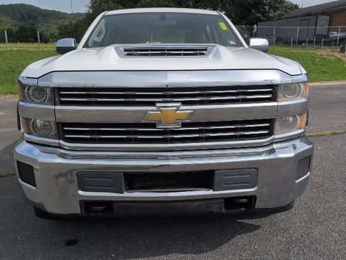 Used 2018 Chevrolet Silverado 2500 W/T w/ WT Fleet Convenience Package AWD/4WD image 3