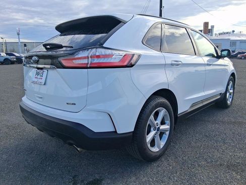Used 2020 Ford Edge SE image 5