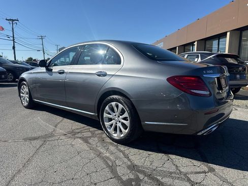 Used 2017 Mercedes-Benz E 300 4MATIC image 11