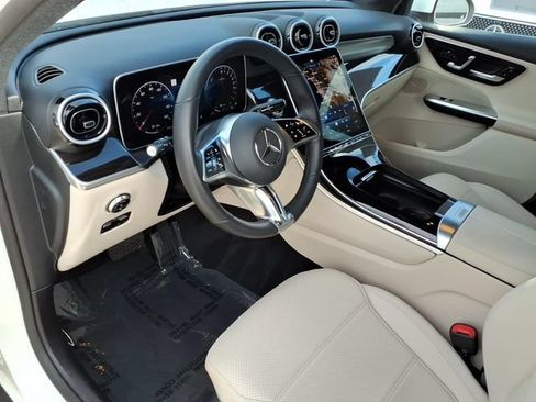 Used 2025 Mercedes-Benz GLC 350e 4MATIC image 14