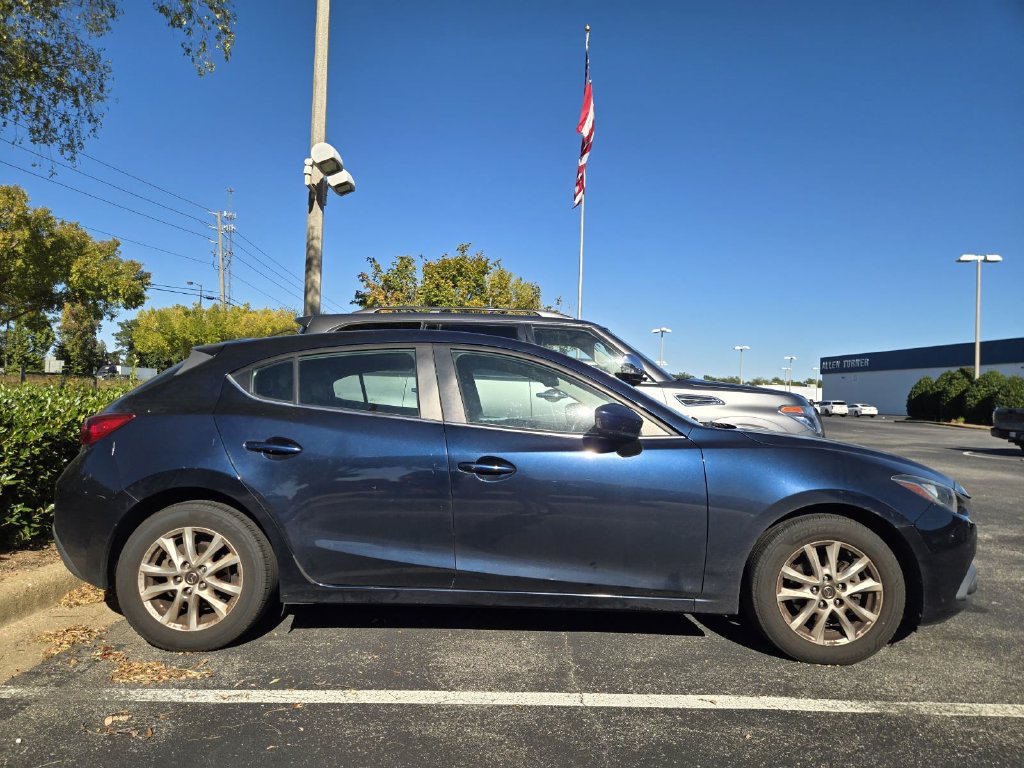 Used 2016 MAZDA MAZDA3 i Touring FWD image 2
