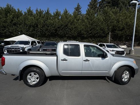 Used 2008 Nissan Frontier SE w/ SE Value Truck Pkg image 5
