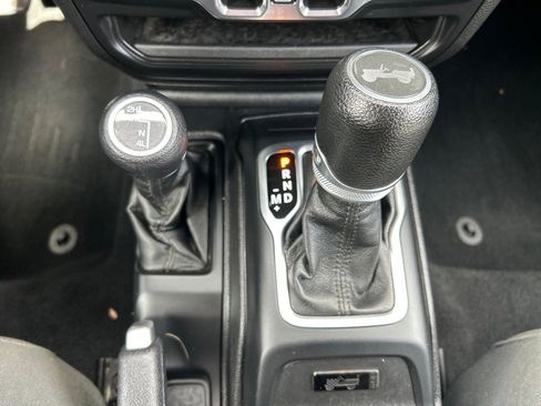 Used 2021 Jeep Wrangler Unlimited Sport image 28