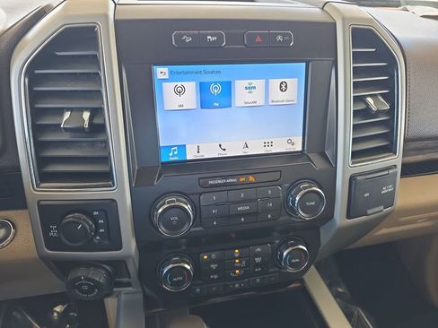 Used 2019 Ford F150 Lariat image 13