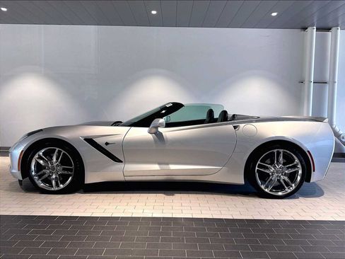 Used 2016 Chevrolet Corvette Stingray Convertible w/ 3LT Preferred Equipment Group RWD image 2