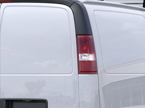 New 2025 GMC Savana 3500 w/ Driver Convenience Package image 11