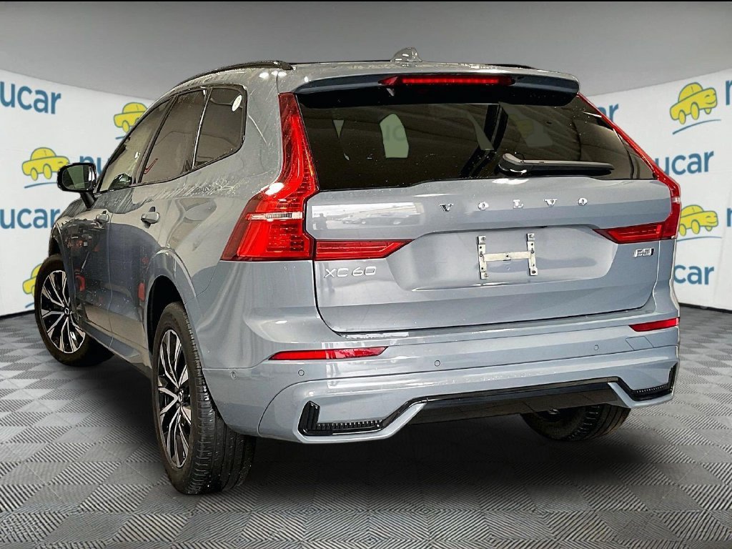Used 2024 Volvo XC60 B5 Plus w/ Climate Package AWD/4WD image 4