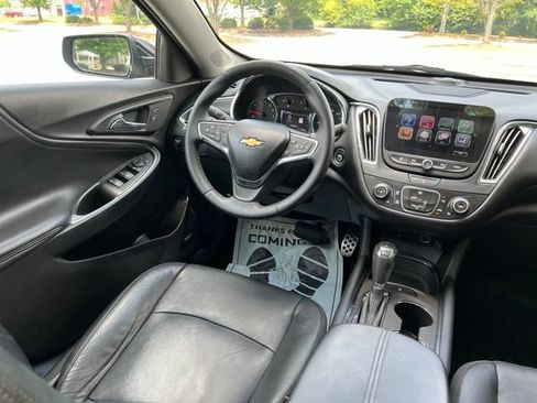 Used 2017 Chevrolet Malibu LT w/ Leather Package FWD image 28