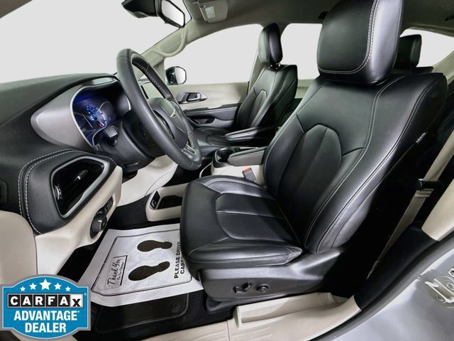 Used 2024 Chrysler Pacifica Limited FWD image 21