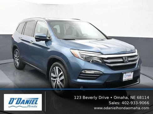 Used 2017 Honda Pilot Touring image 8