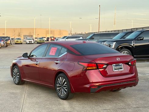 Certified 2024 Nissan Altima 2.5 SV image 6