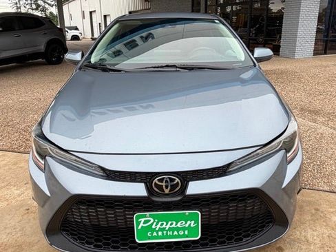 Used 2022 Toyota Corolla L FWD image 3