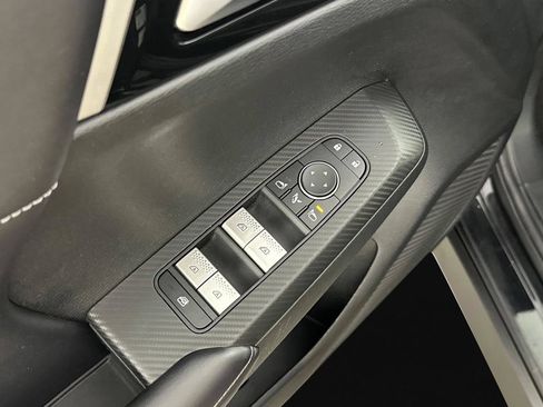 Used 2024 Mitsubishi Outlander SE FWD image 17
