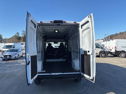 Used 2025 RAM ProMaster 2500 w/ Convenience Group image 5