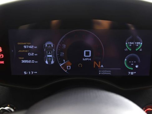 Used 2020 McLaren 570S Coupe RWD image 28