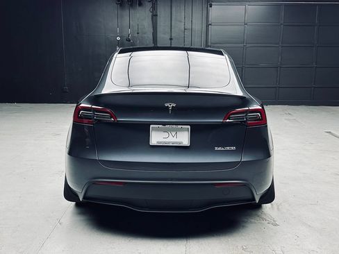 Used 2023 Tesla Model Y Performance AWD/4WD image 6