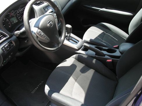 Used 2017 Nissan Sentra S w/ S Style Package image 3