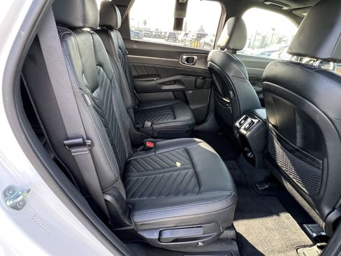 Certified 2024 Kia Sorento SX Prestige image 17