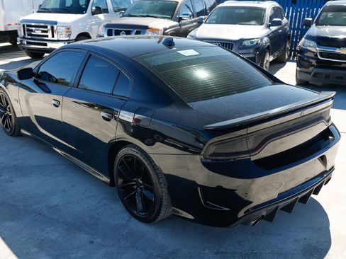 Used 2017 Dodge Charger R/T Scat Pack image 5