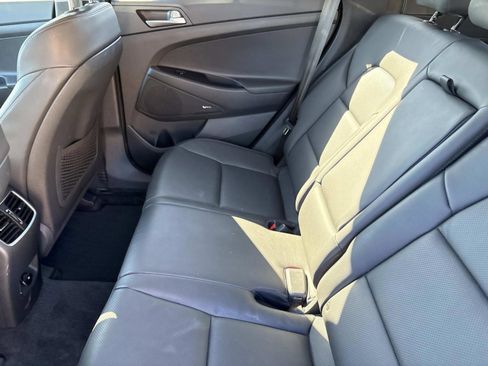 Used 2021 Hyundai Tucson Limited image 18