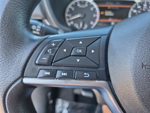 Used 2024 Nissan Sentra SV FWD image 16