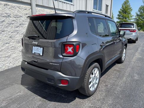 Used 2020 Jeep Renegade Sport w/ Sport Appearance Group FWD image 3