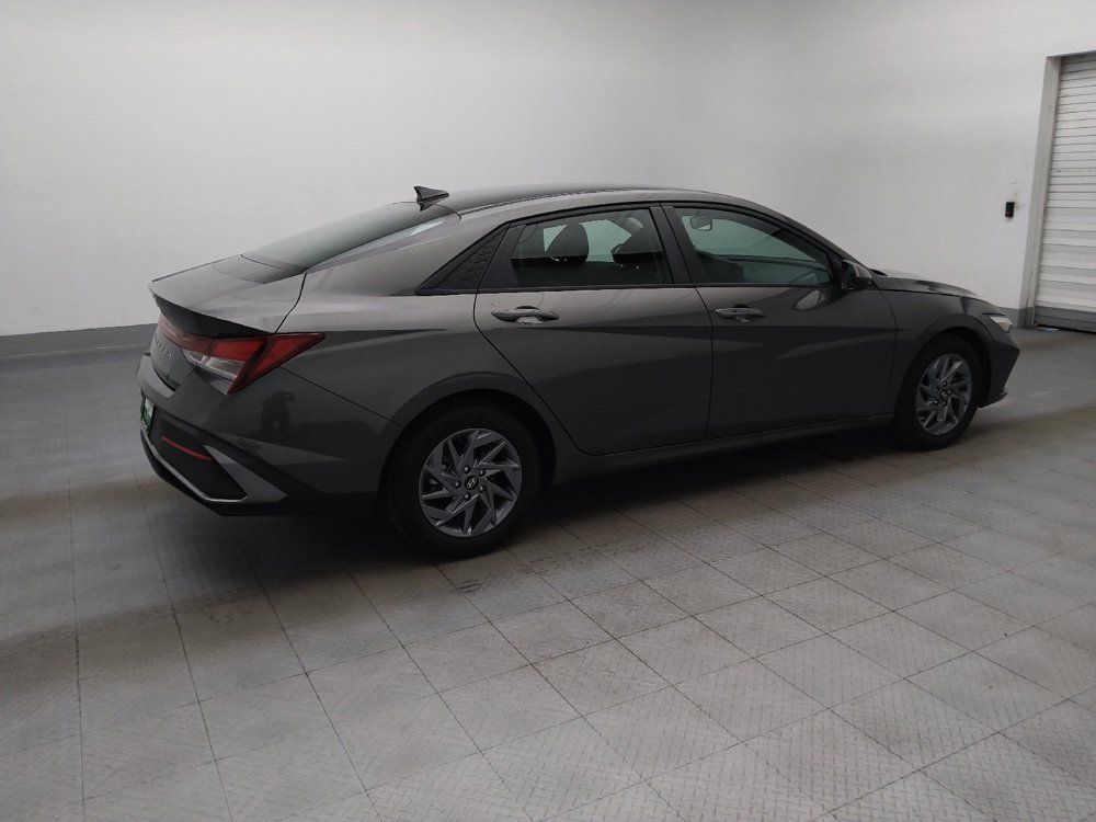 Used 2024 Hyundai Elantra SEL FWD image 10