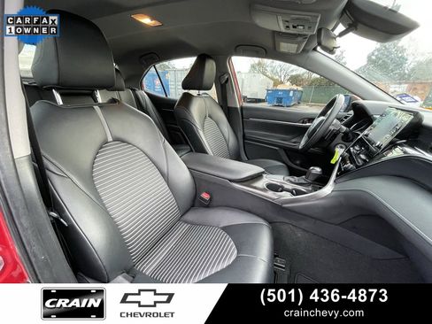 Used 2021 Toyota Camry SE image 30