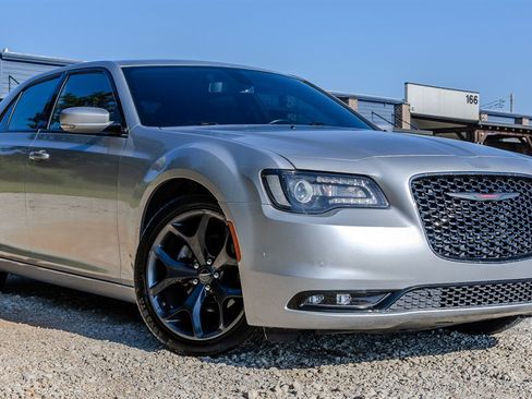 Used 2022 Chrysler 300 S RWD image 7