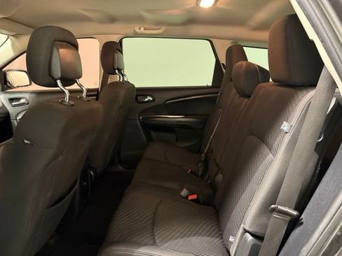 Used 2018 Dodge Journey SE w/ Connectivity Group FWD image 21