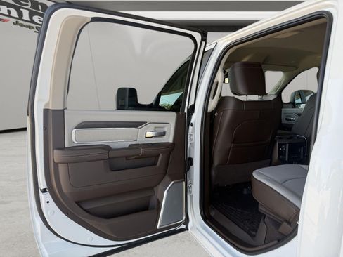 New 2026 RAM 3500 Laramie AWD/4WD image 6