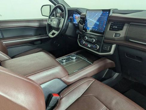 Used 2022 Ford Expedition Max Limited image 24
