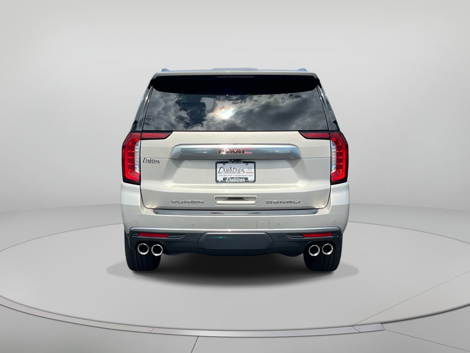 Used 2022 GMC Yukon Denali w/ Denali Ultimate Package AWD/4WD image 4
