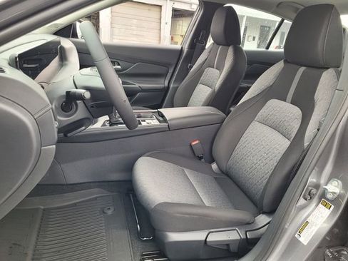 New 2026 Nissan Sentra SV w/ SV Convenience Package FWD image 5