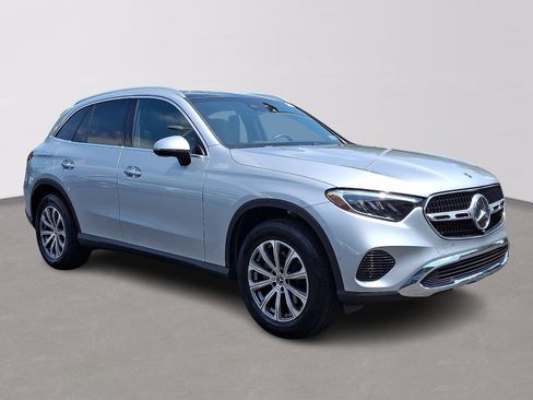 Certified 2026 Mercedes-Benz GLC 300 4MATIC image 3