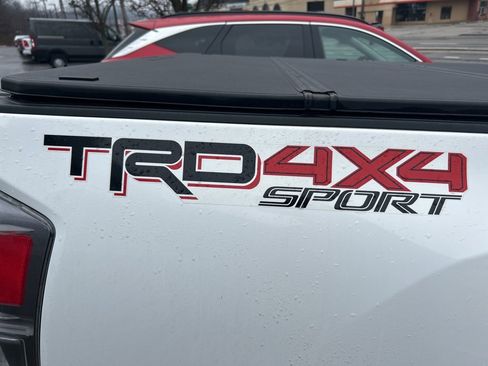 Used 2023 Toyota Tacoma TRD Sport image 4