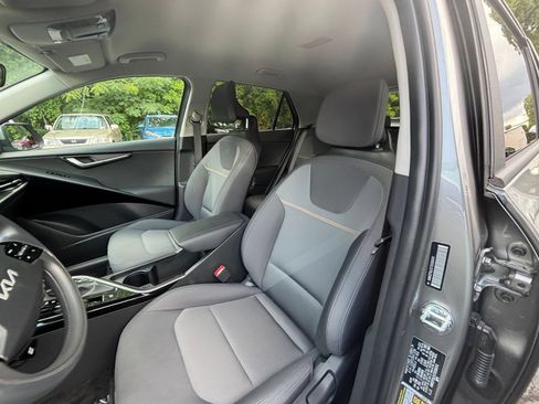Used 2026 Kia Niro LX FWD image 22