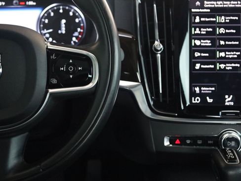Used 2018 Volvo S90 T5 Momentum w/ Convenience Package FWD image 33