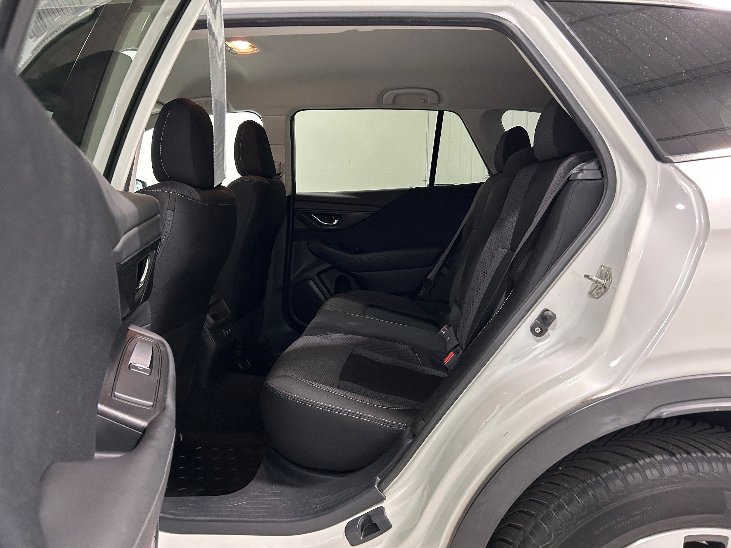 Used 2020 Subaru Outback Premium AWD/4WD image 27