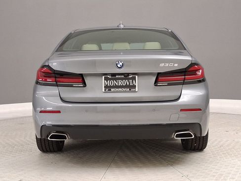 Used 2023 BMW 530e w/ Premium Package RWD image 8