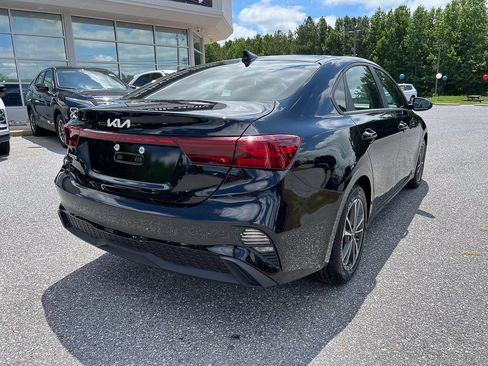 Used 2023 Kia Forte LXS FWD image 5