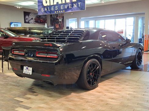 Used 2023 Dodge Challenger SRT Hellcat w/ Driver Convenience Group image 6