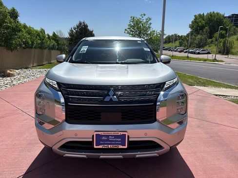 Used 2024 Mitsubishi Outlander SE AWD/4WD image 2