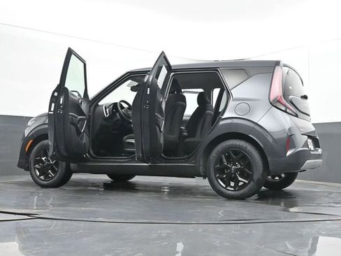 Used 2025 Kia Soul LX w/ LX Technology Package FWD image 50